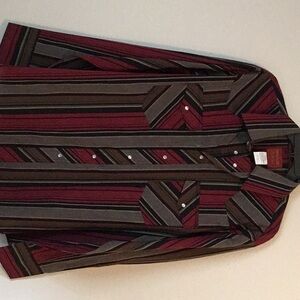 Men’s western shirt with pearl snaps Size large